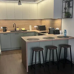 https://apt-apartament-rytm-metro-kabaty.warsawhotelspoland.com